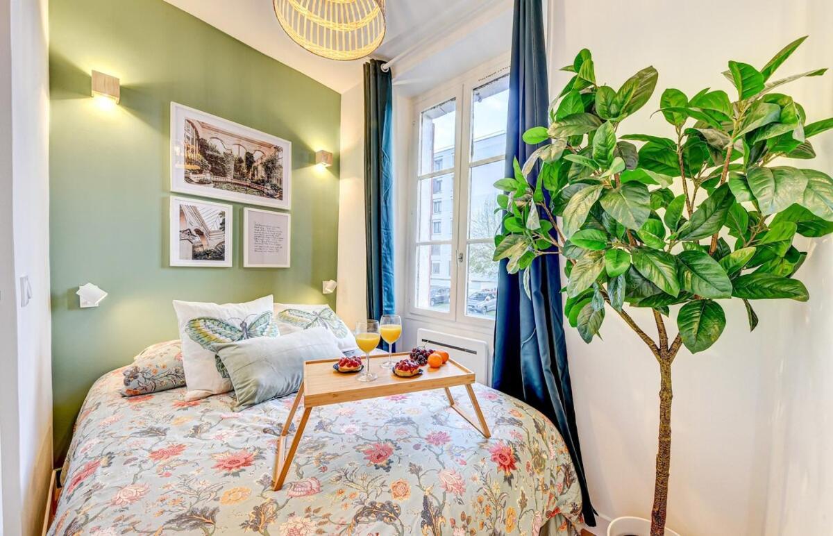 Avon Zanzibar - 15 Min Walk To Fontainebleau Chateau מראה חיצוני תמונה